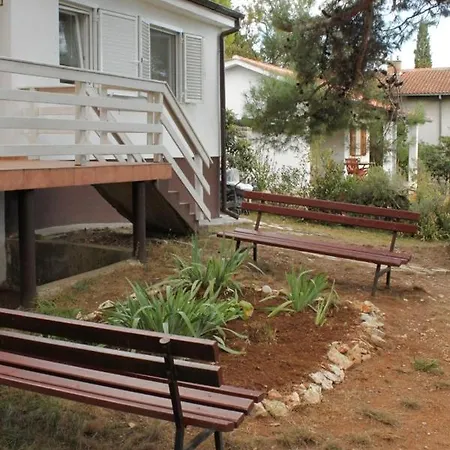 Semesterbostad House With A Parking Space Premantura, Medulin - 7323 Pula