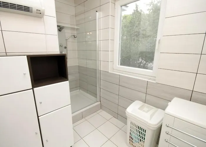 펜션 House With A Parking Space Premantura, Medulin - 7323 풀라