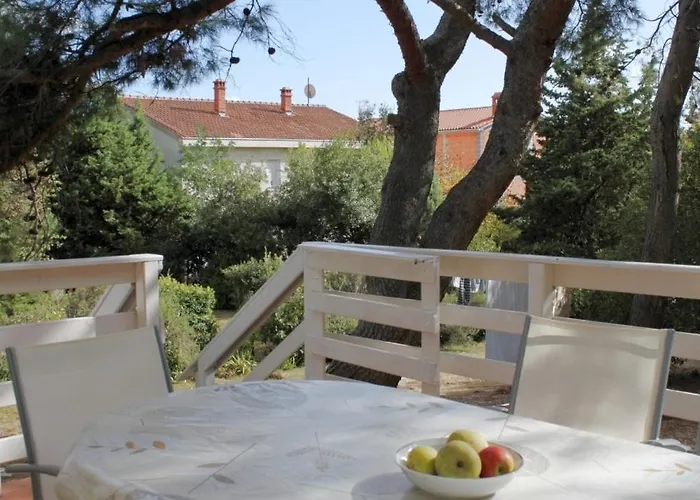 펜션 House With A Parking Space Premantura, Medulin - 7323 풀라